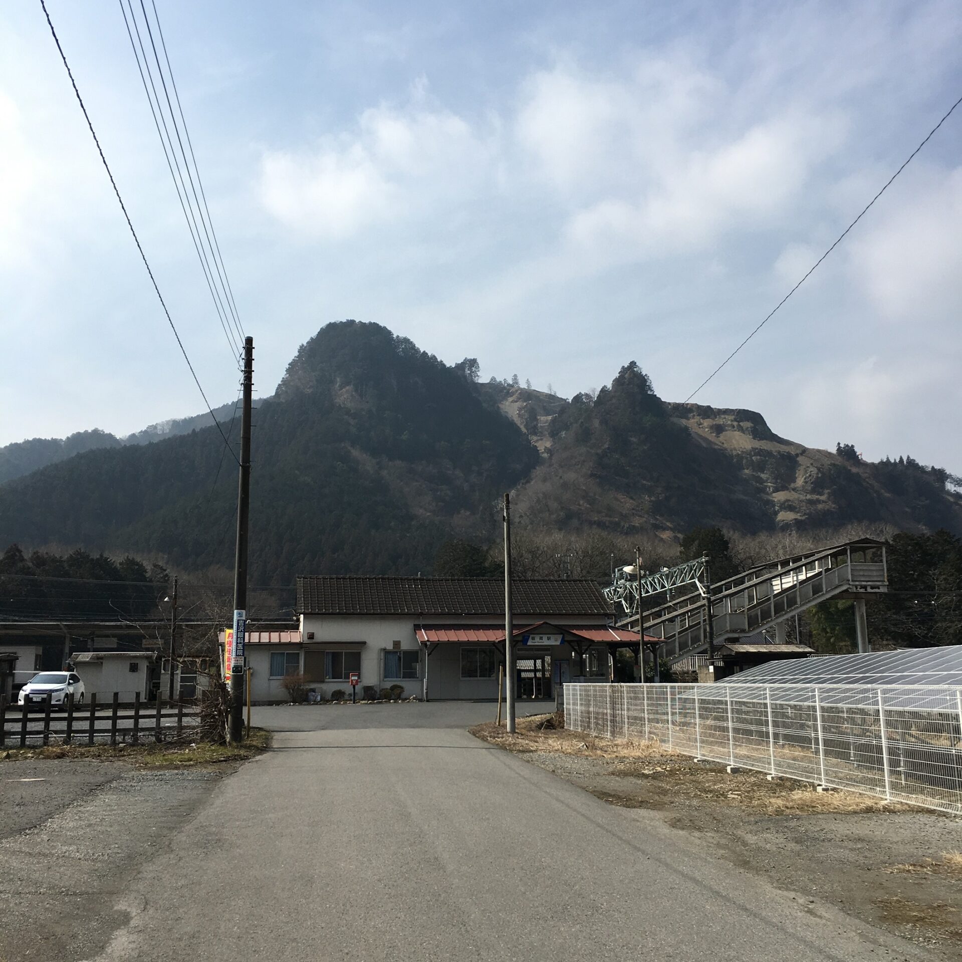 板荷駅駅前