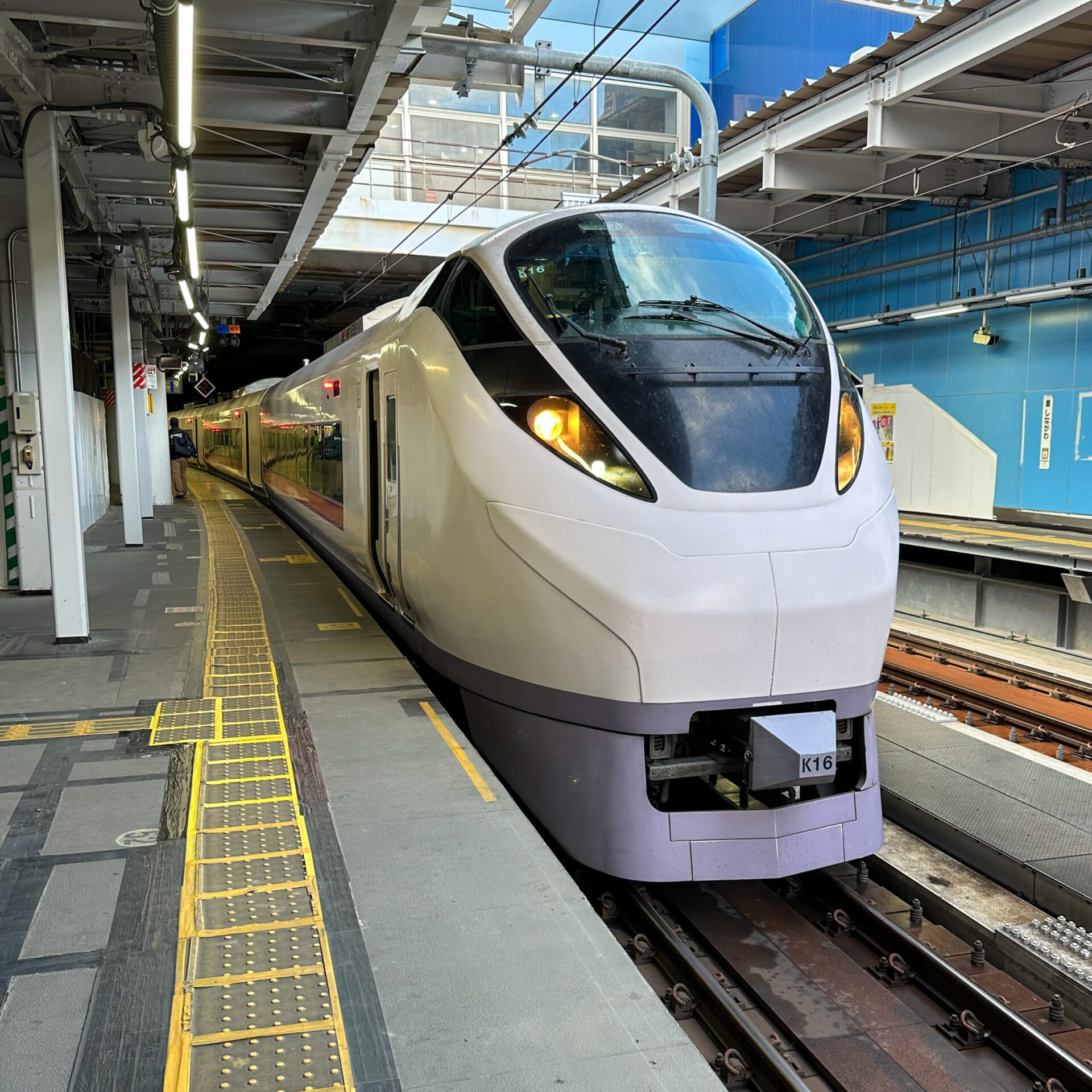 常磐線特急E657系電車品川駅にて