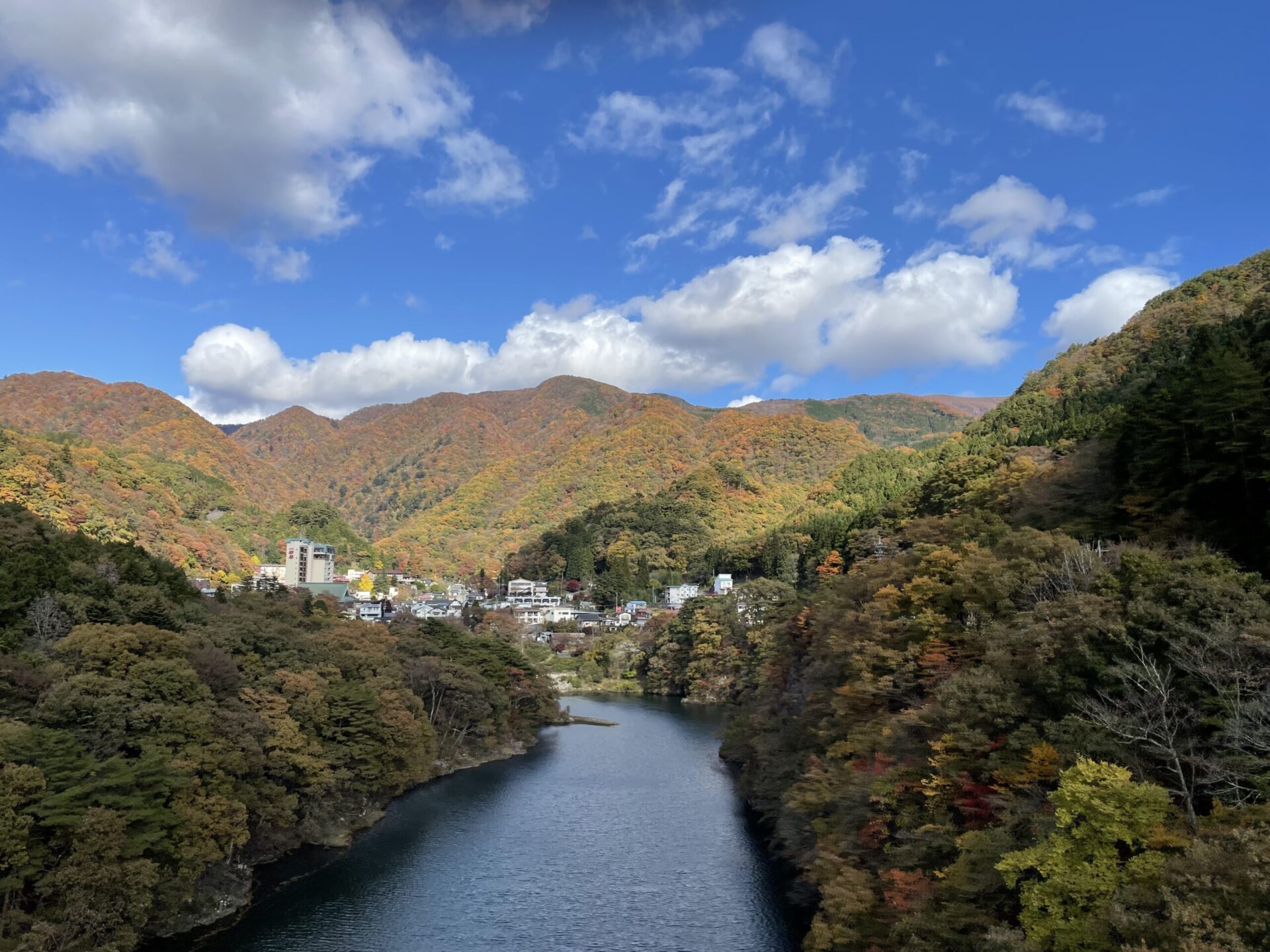 紅葉の川治温泉郷