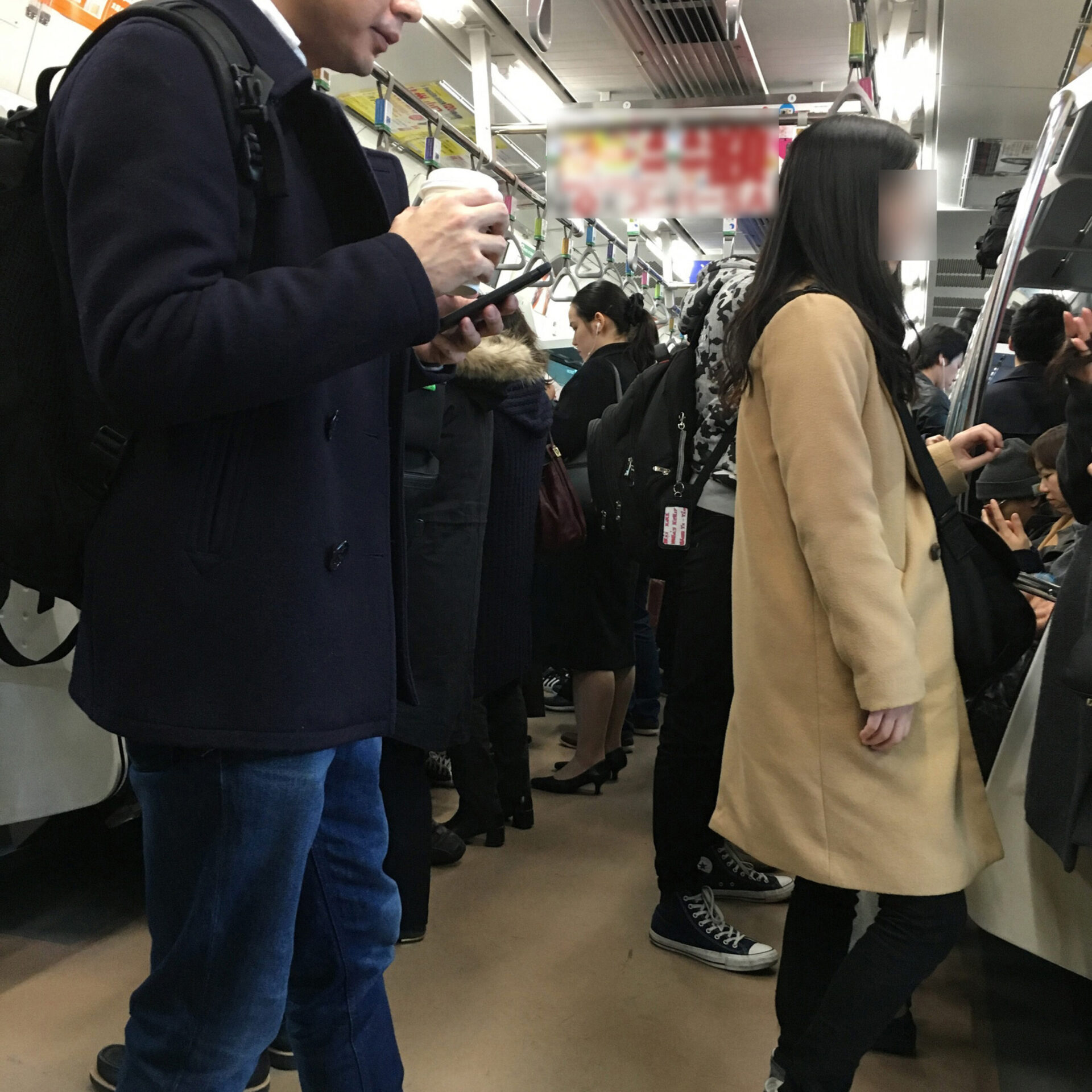 山手線車内レベル4