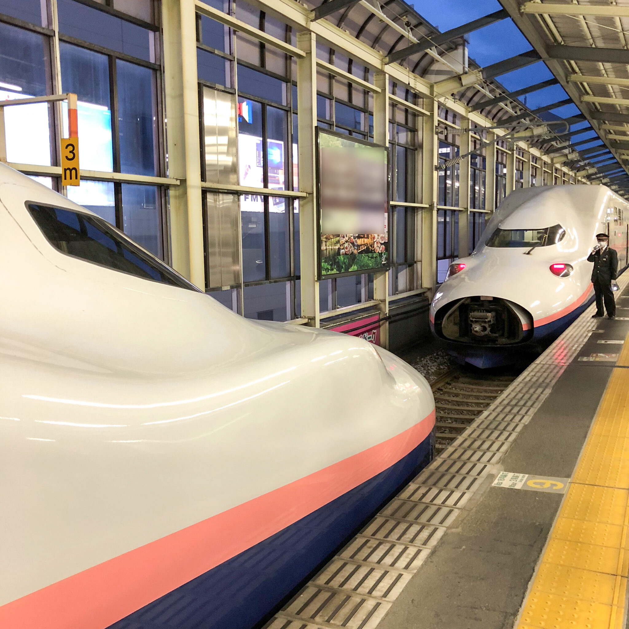 E4系新幹線連結シーン高崎駅にて
