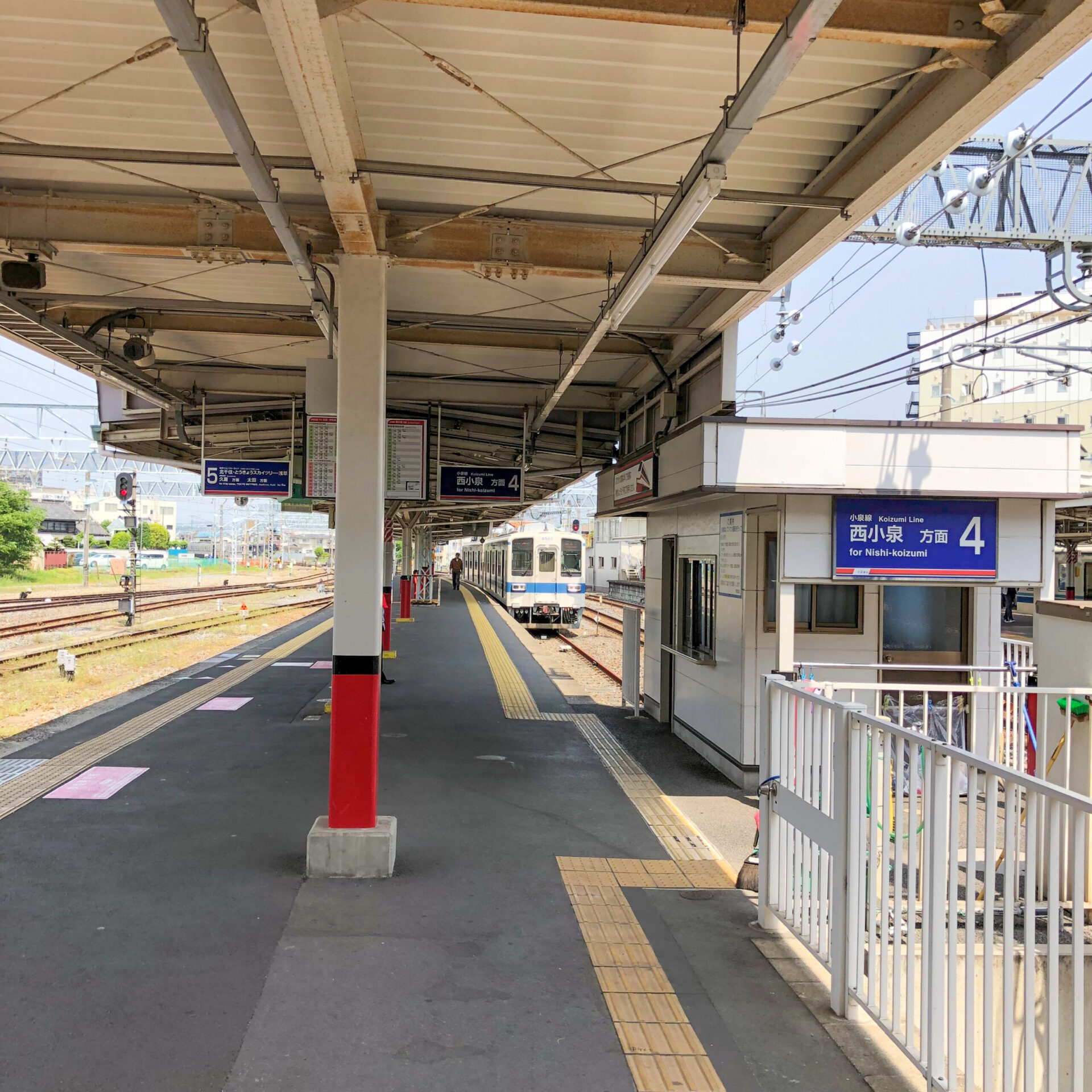 館林駅4番線ホーム