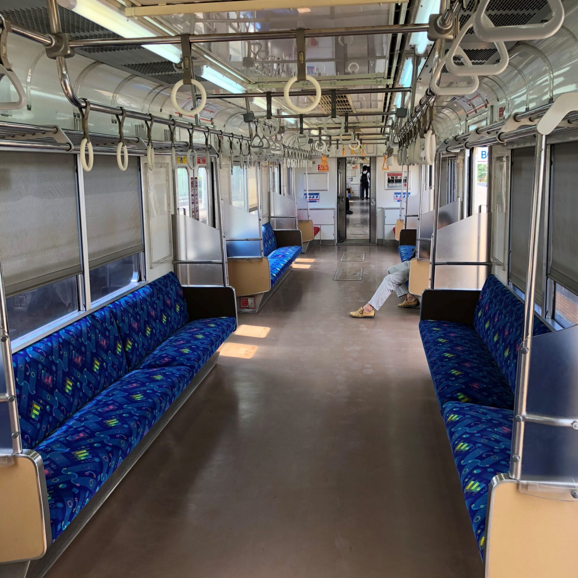 205系電車車内