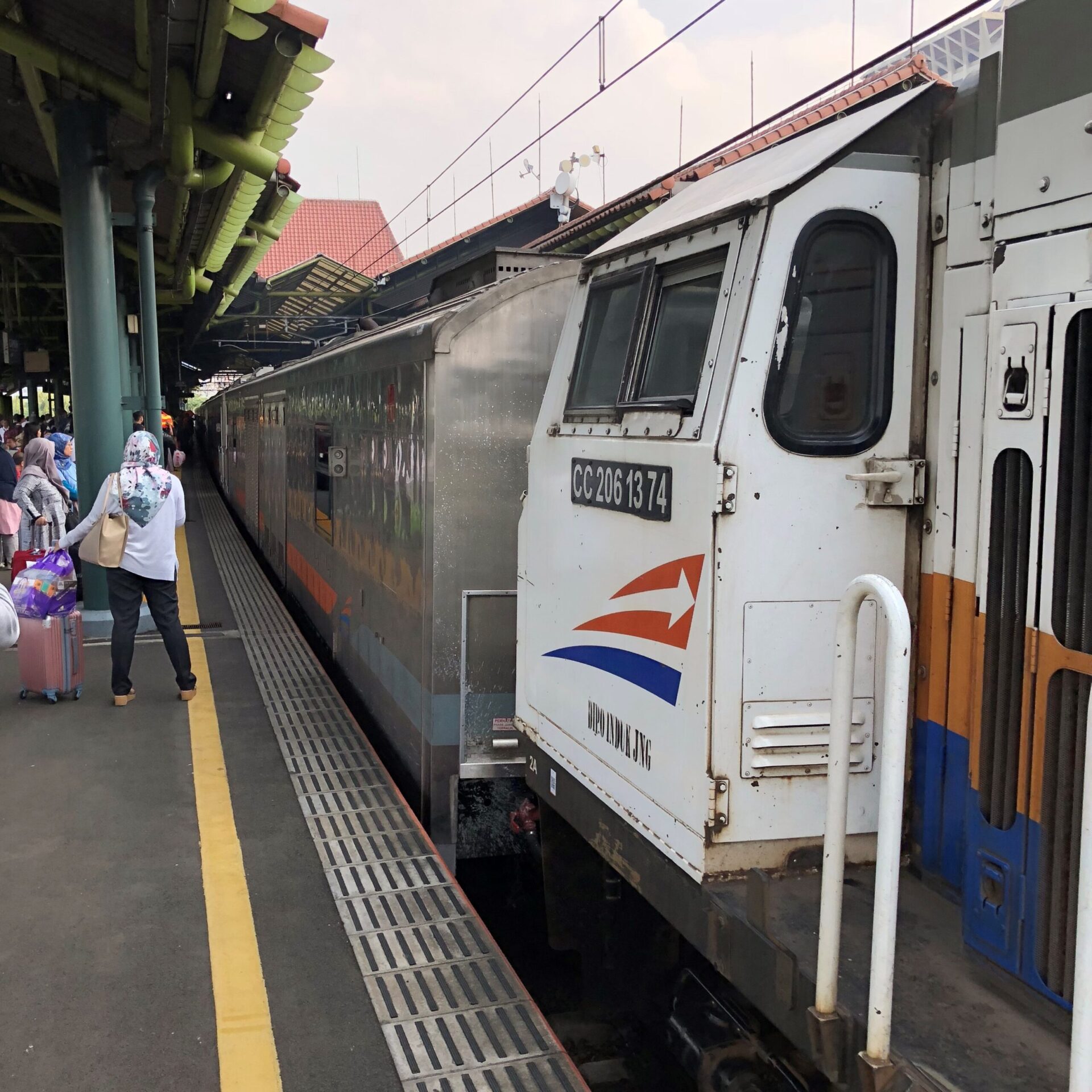 タクサカ号電源車