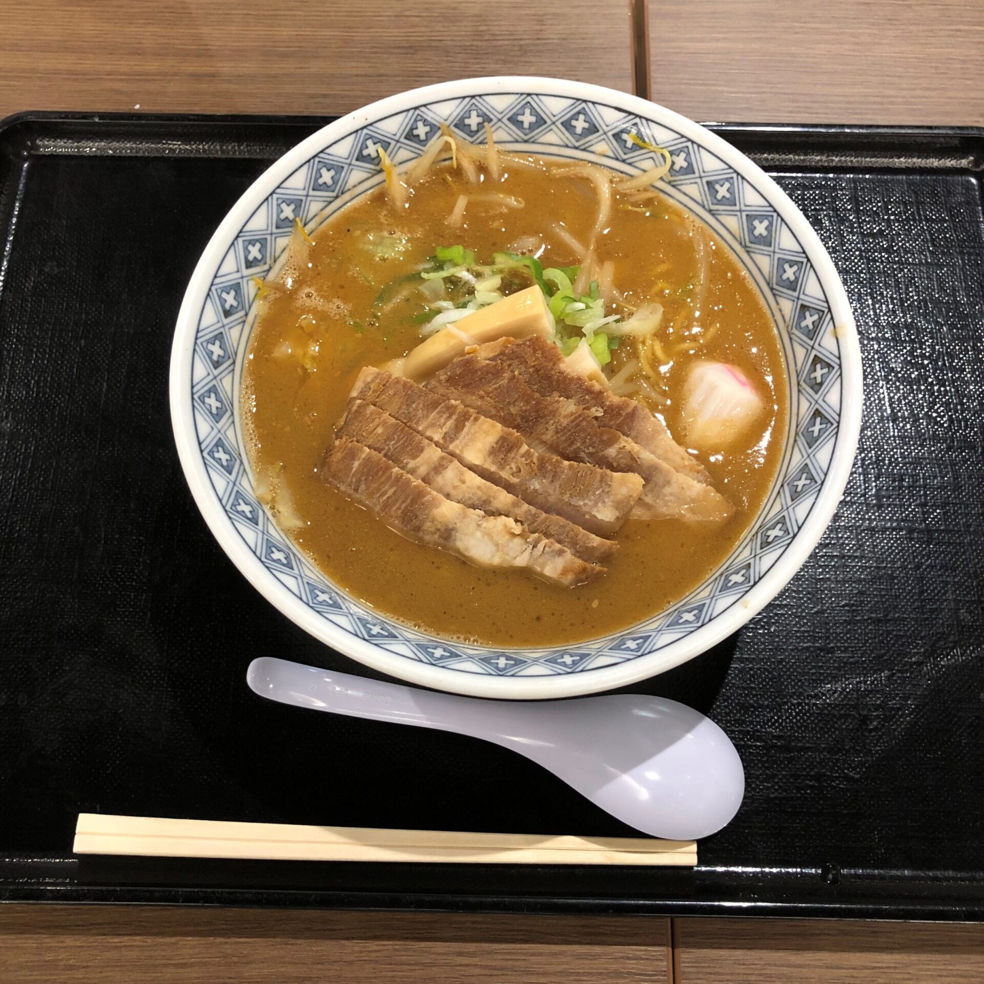 クーポンでいただいた旭川ラーメン