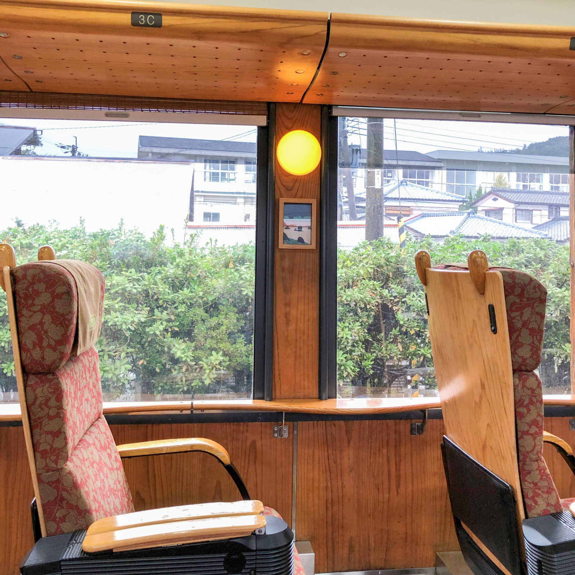 特急海幸山幸号車内