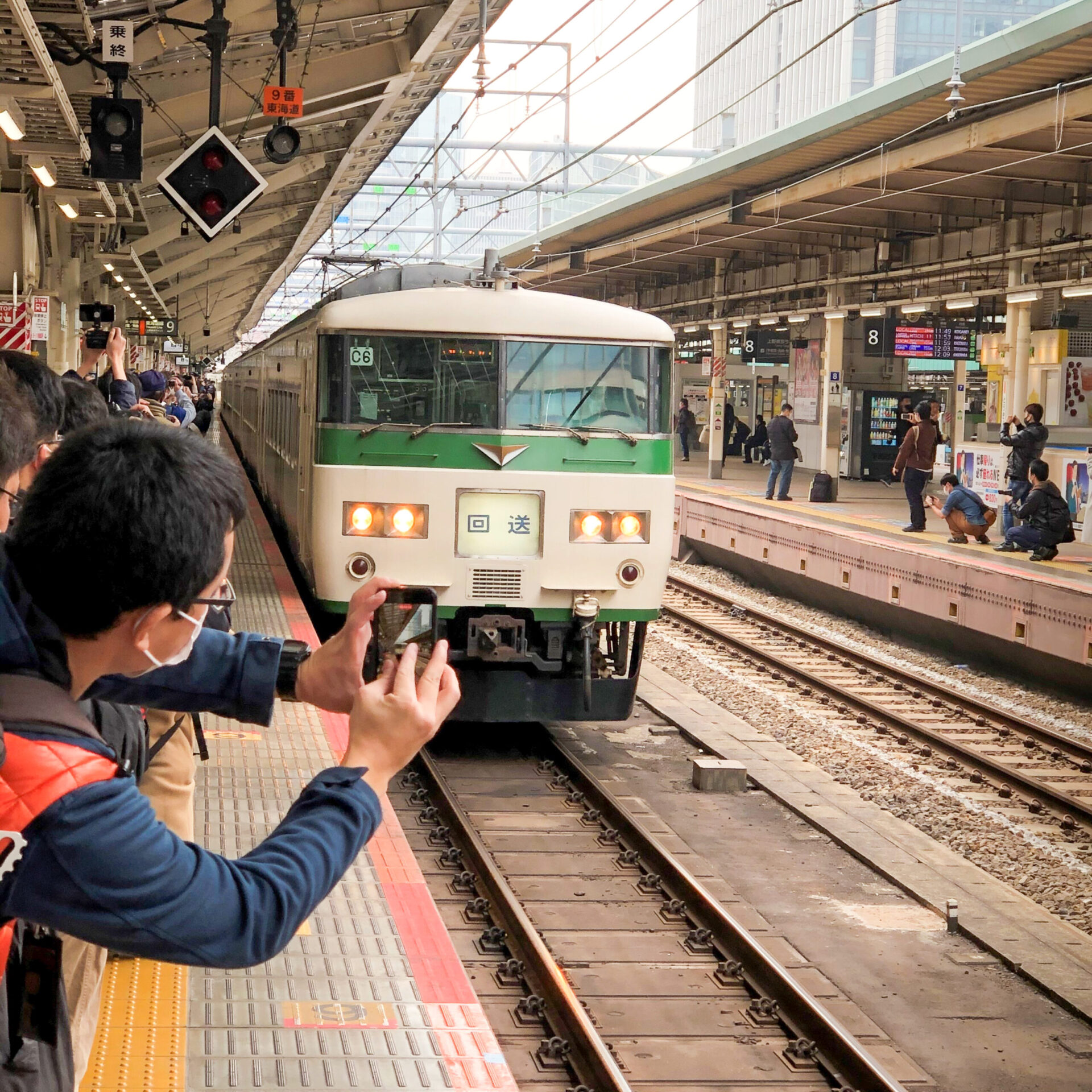 特急踊り子13号車両入線