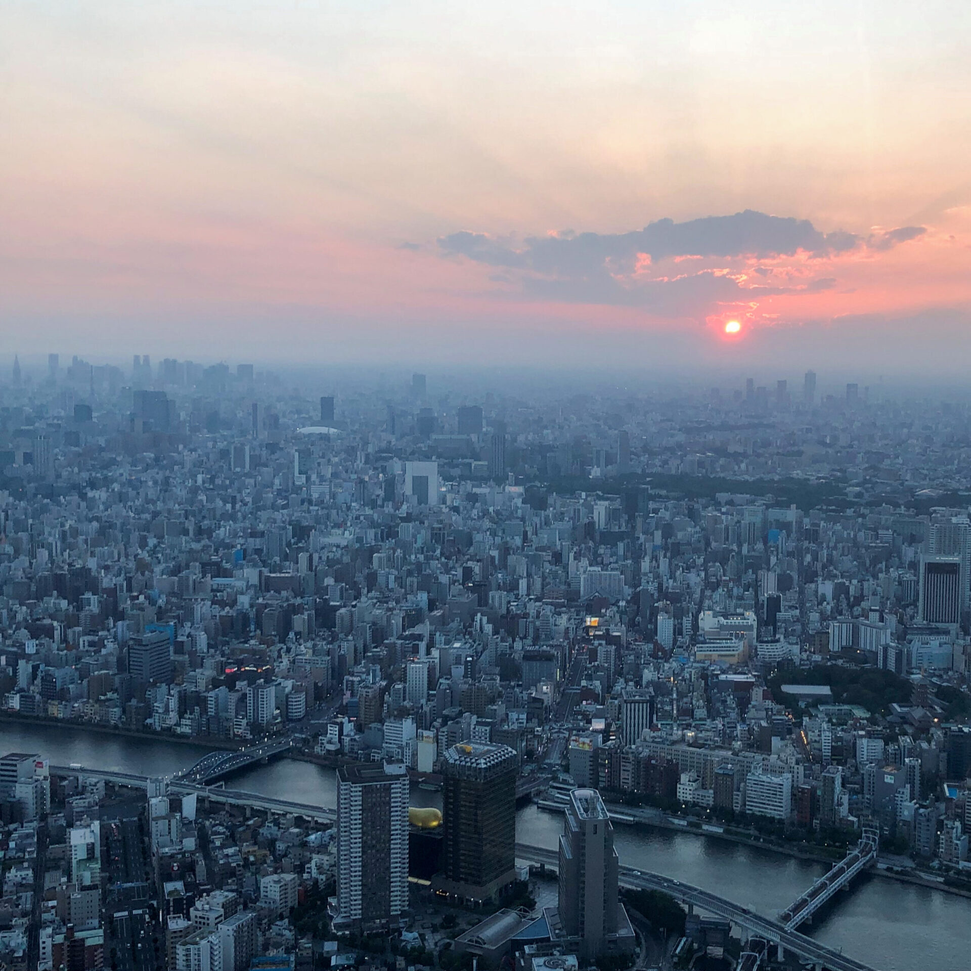 東京スカイツリー天望デッキからみるサンセット