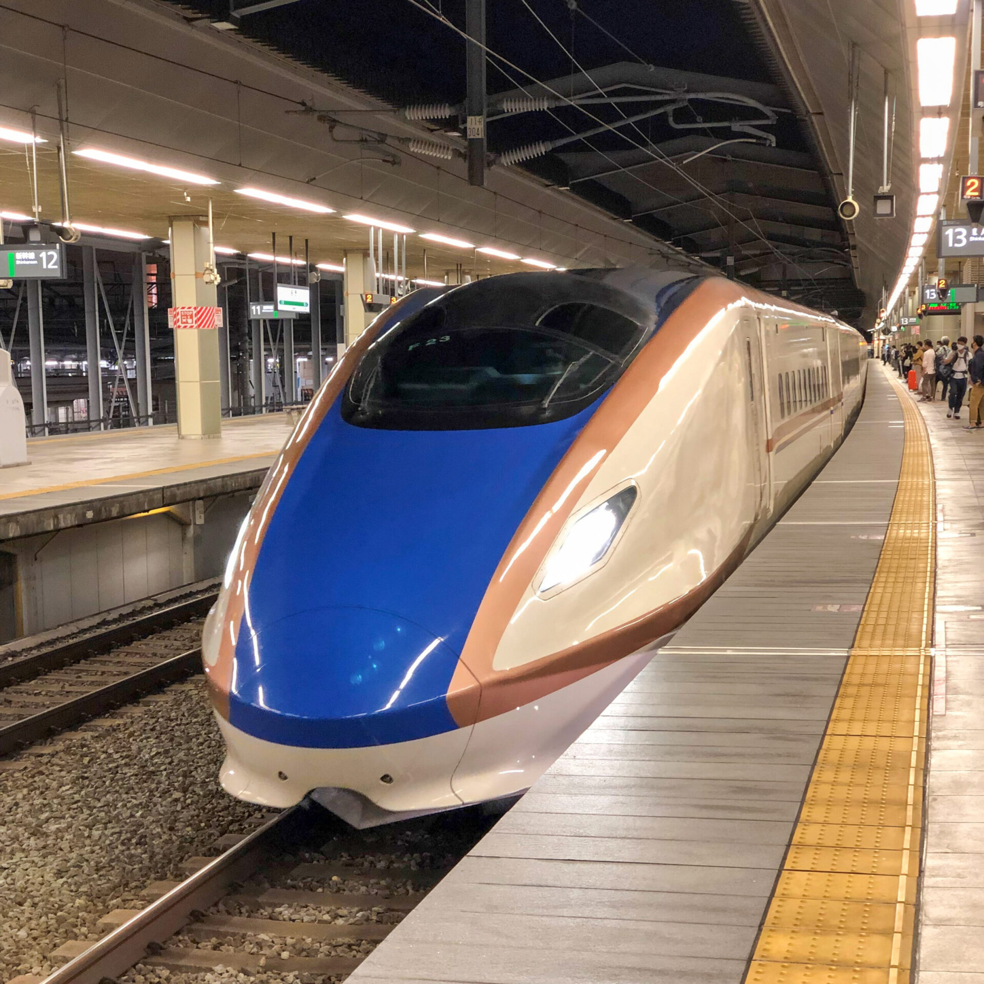 北陸新幹線E7系