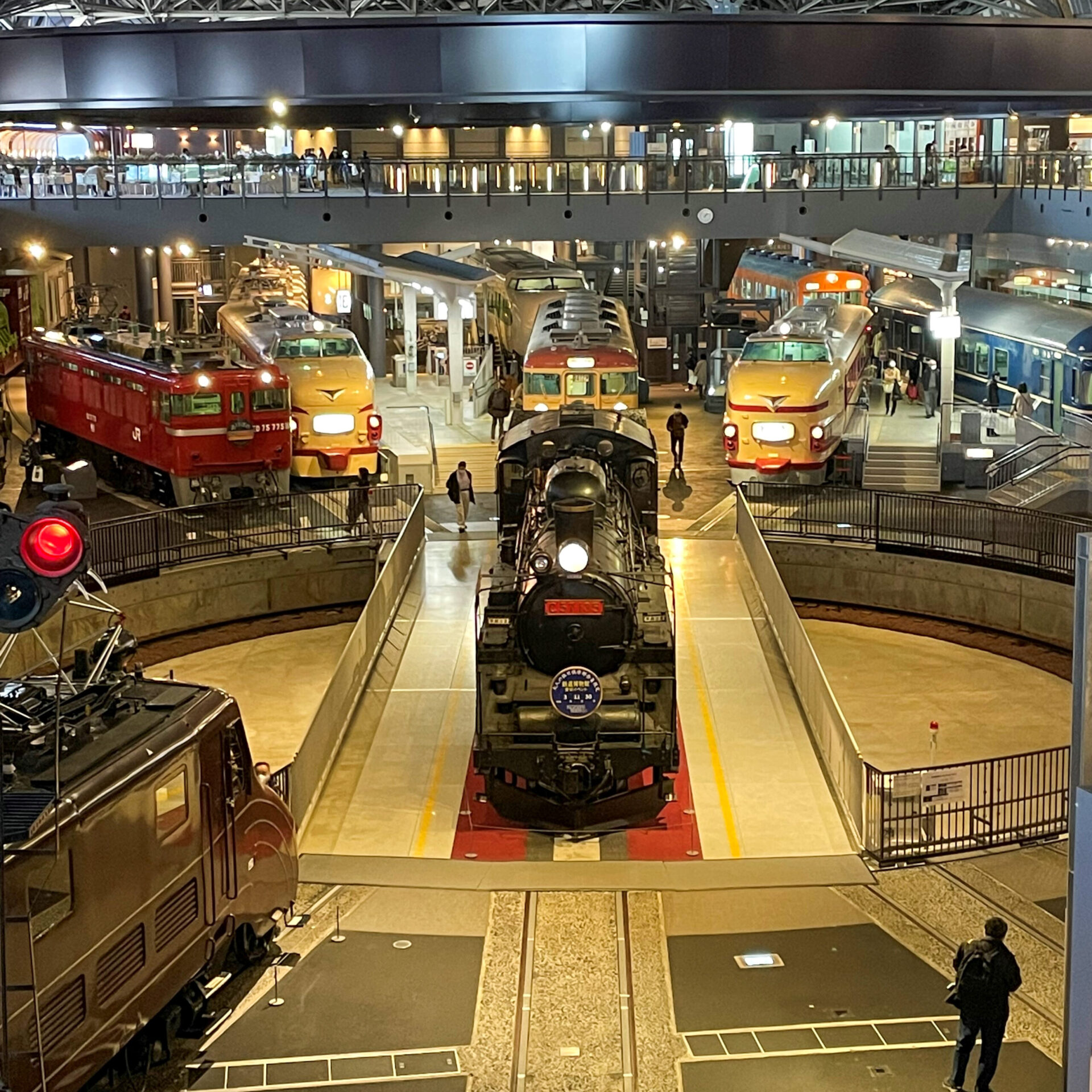 鉄道博物館1階展示ホール