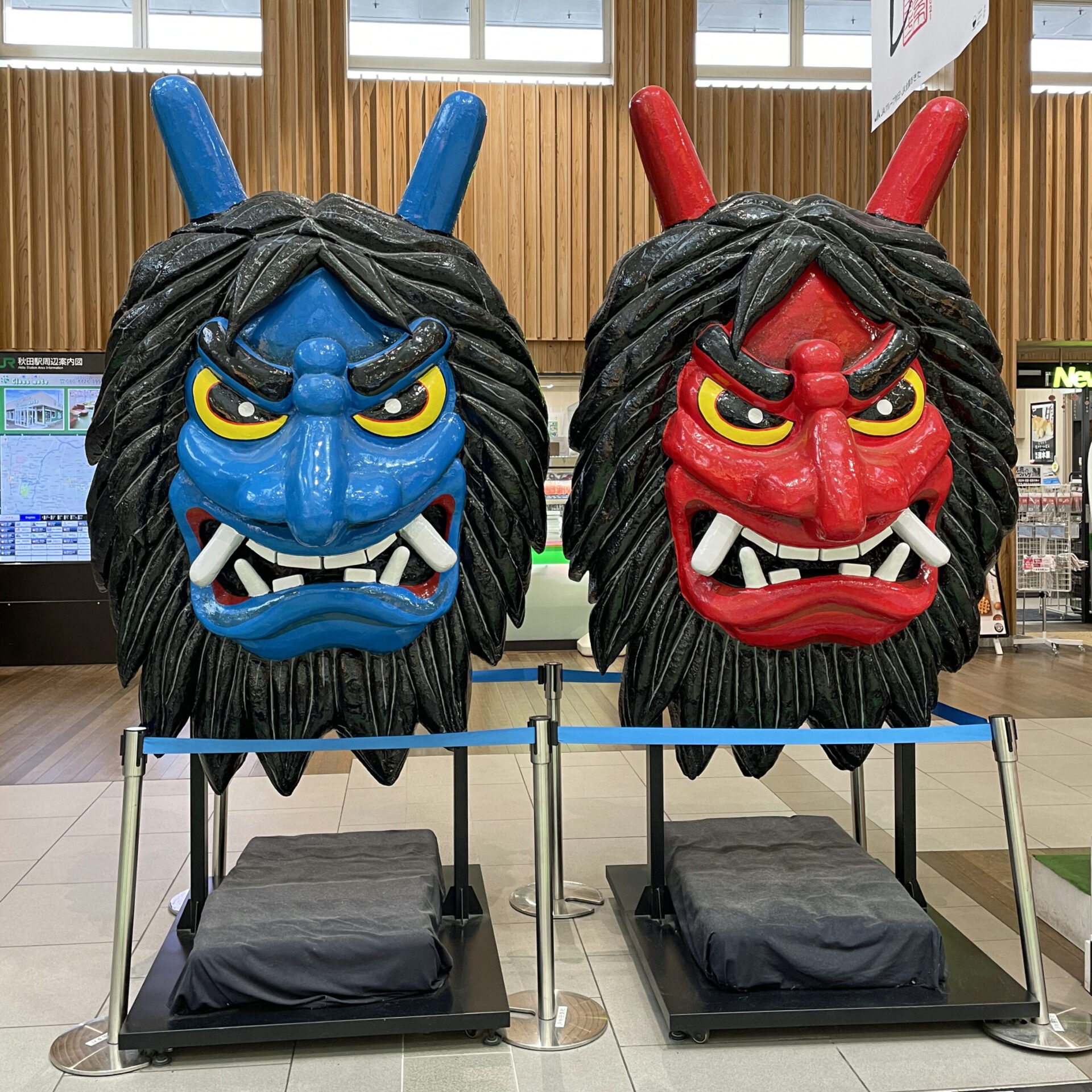 秋田駅のなまはげ