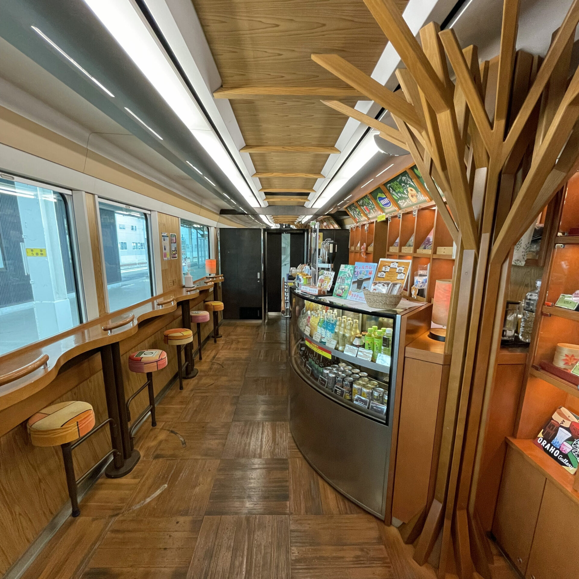 リゾートしらかみぶな編成売店カウンター