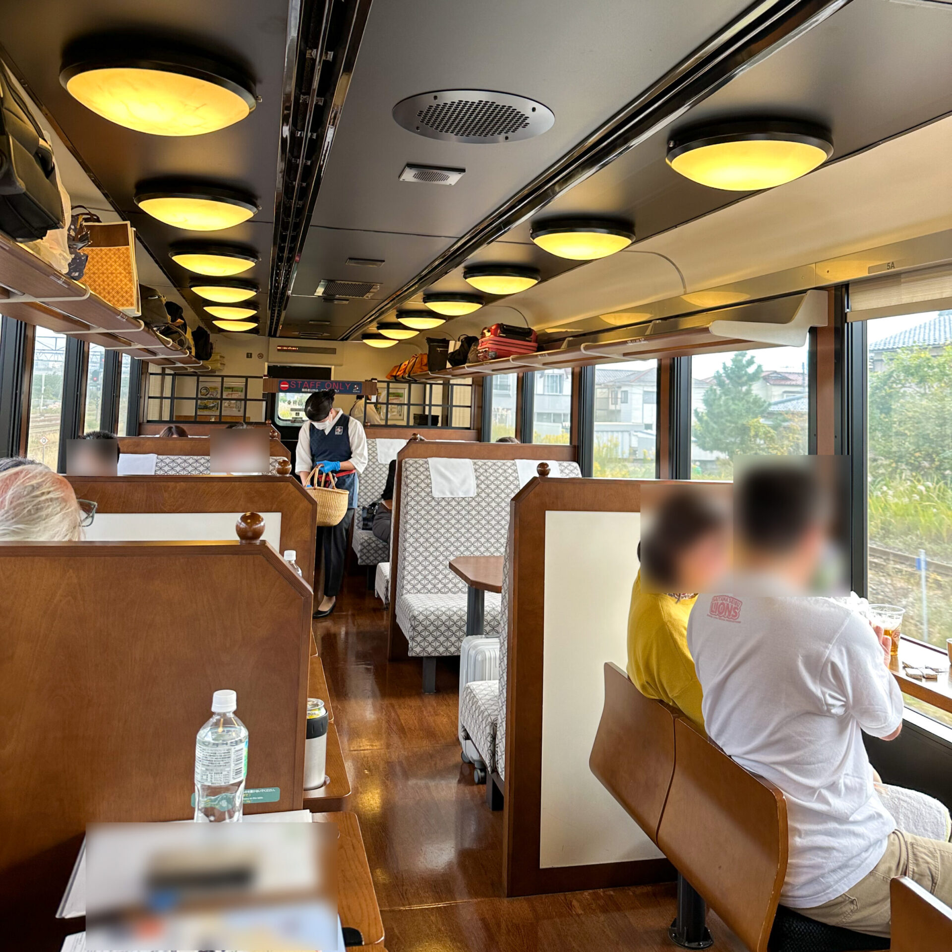 越乃しゅくら号1号車車内