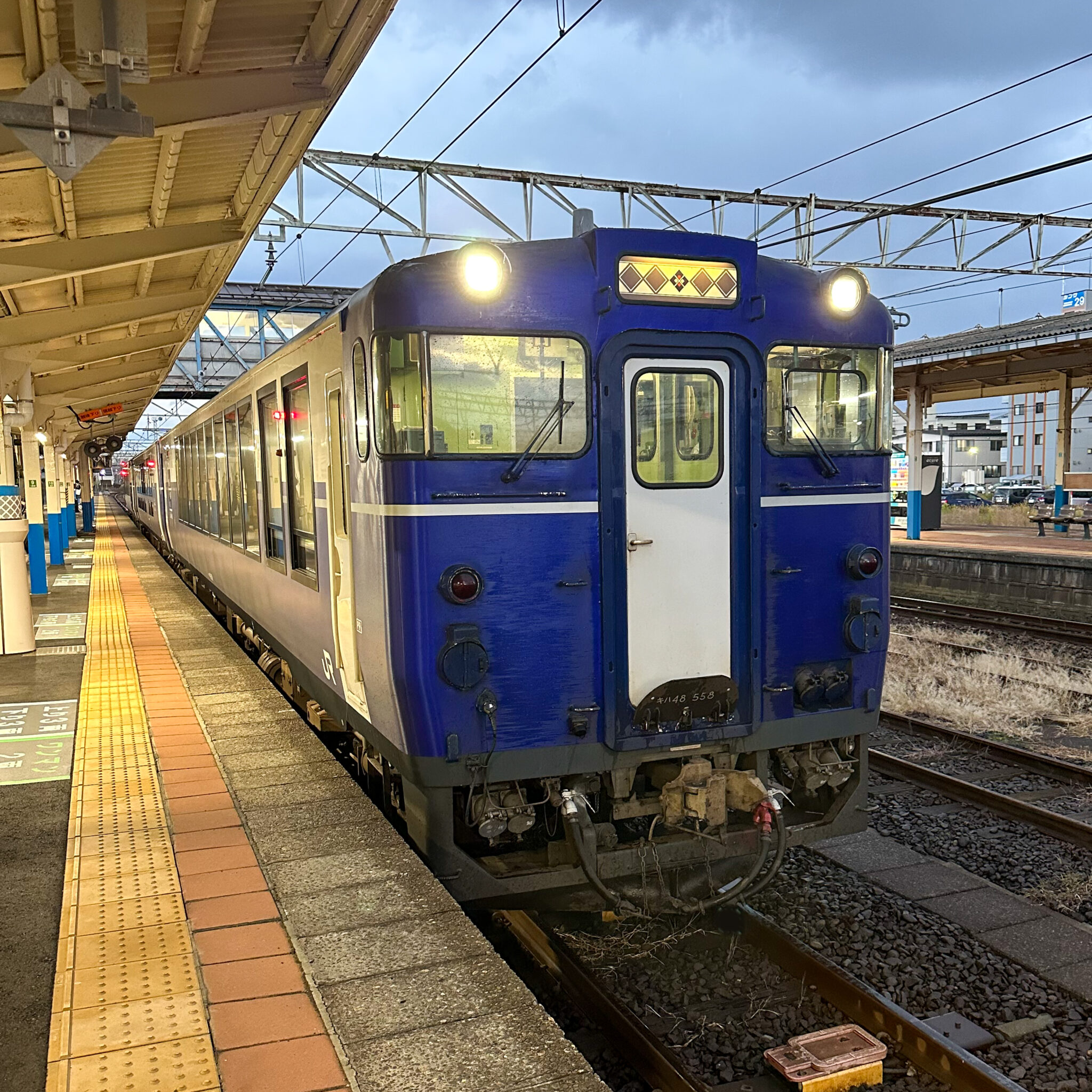 柳都しゅくら号柏崎駅にて