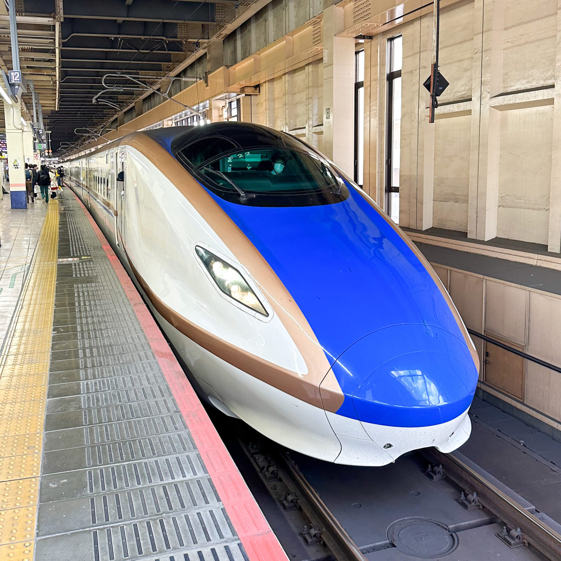 E7系車両大宮駅にて