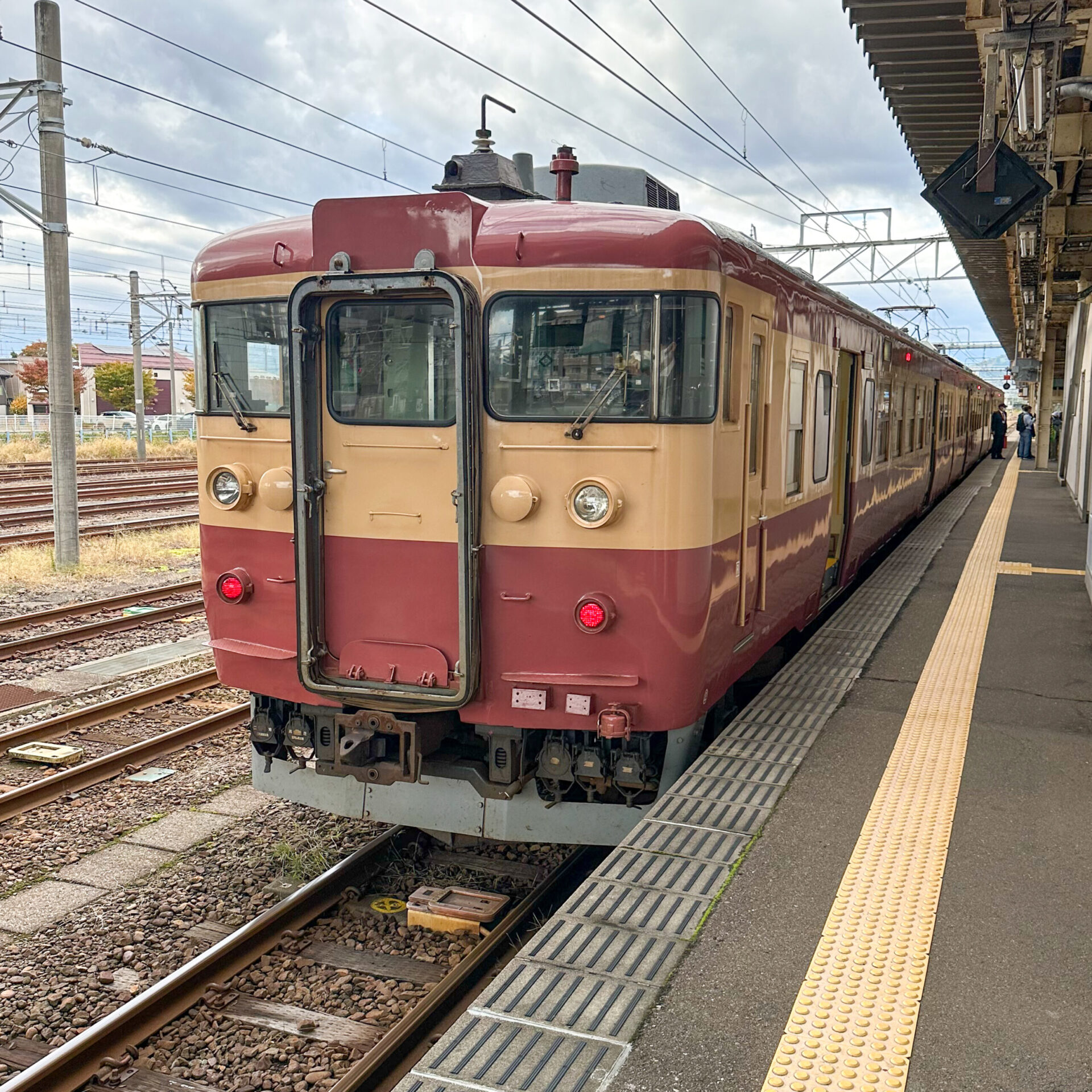 えちごトキめき鉄道観光急行413系直江津駅にて