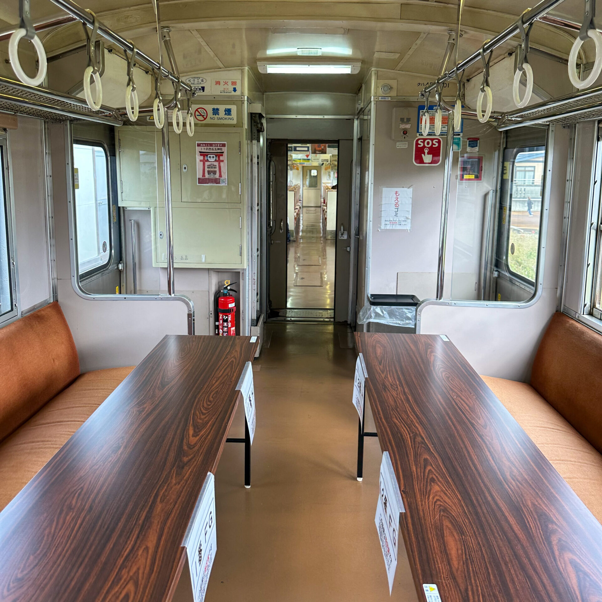 えちごトキめき鉄道観光急行1号車車内