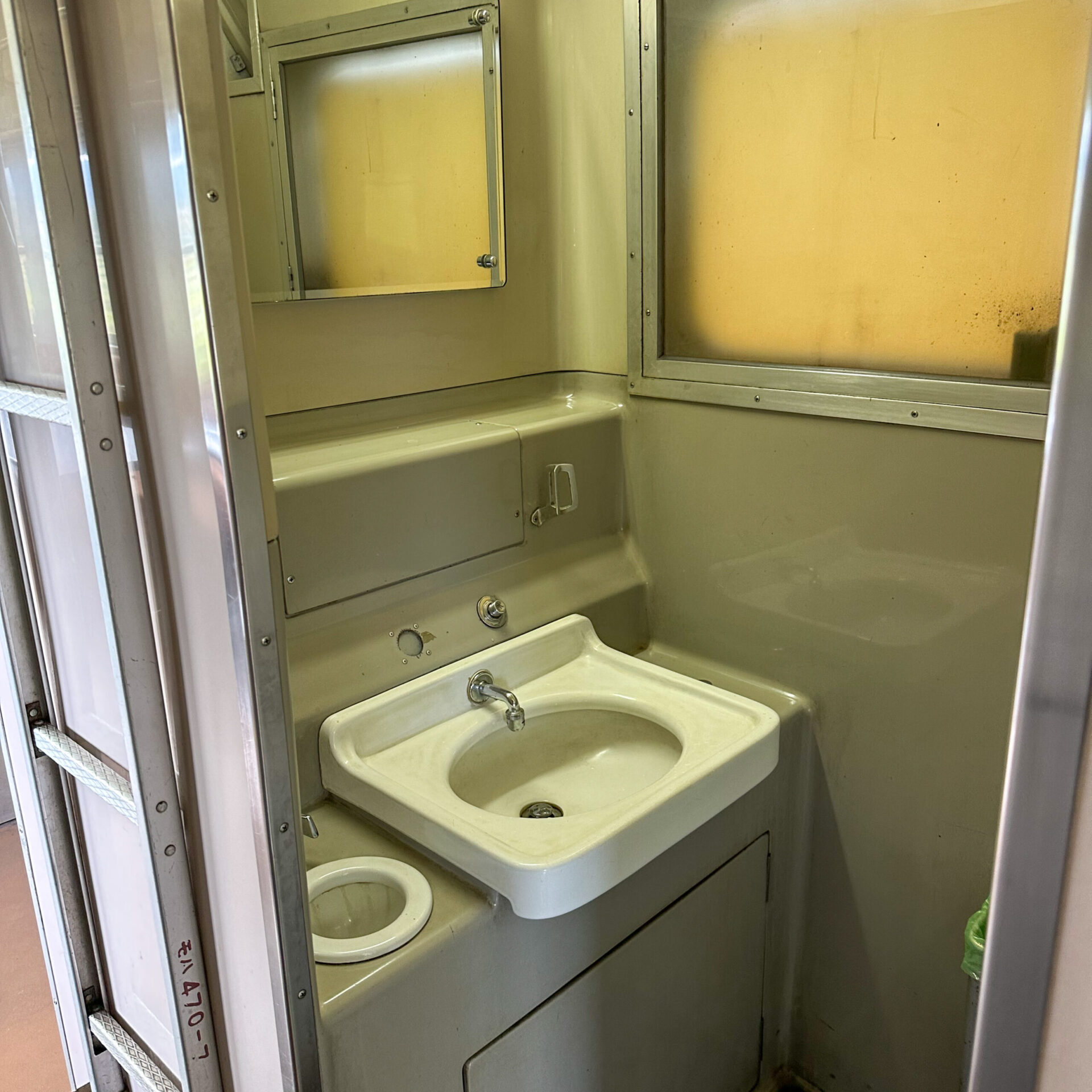 えちごトキめき鉄道観光急行1号車洗面所