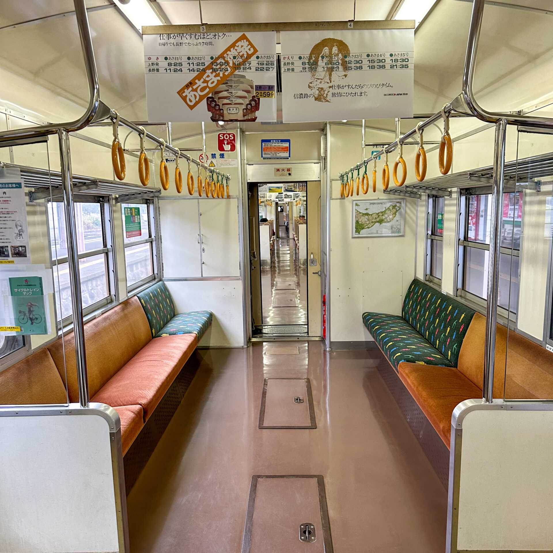 えちごトキめき鉄道観光急行413系車内