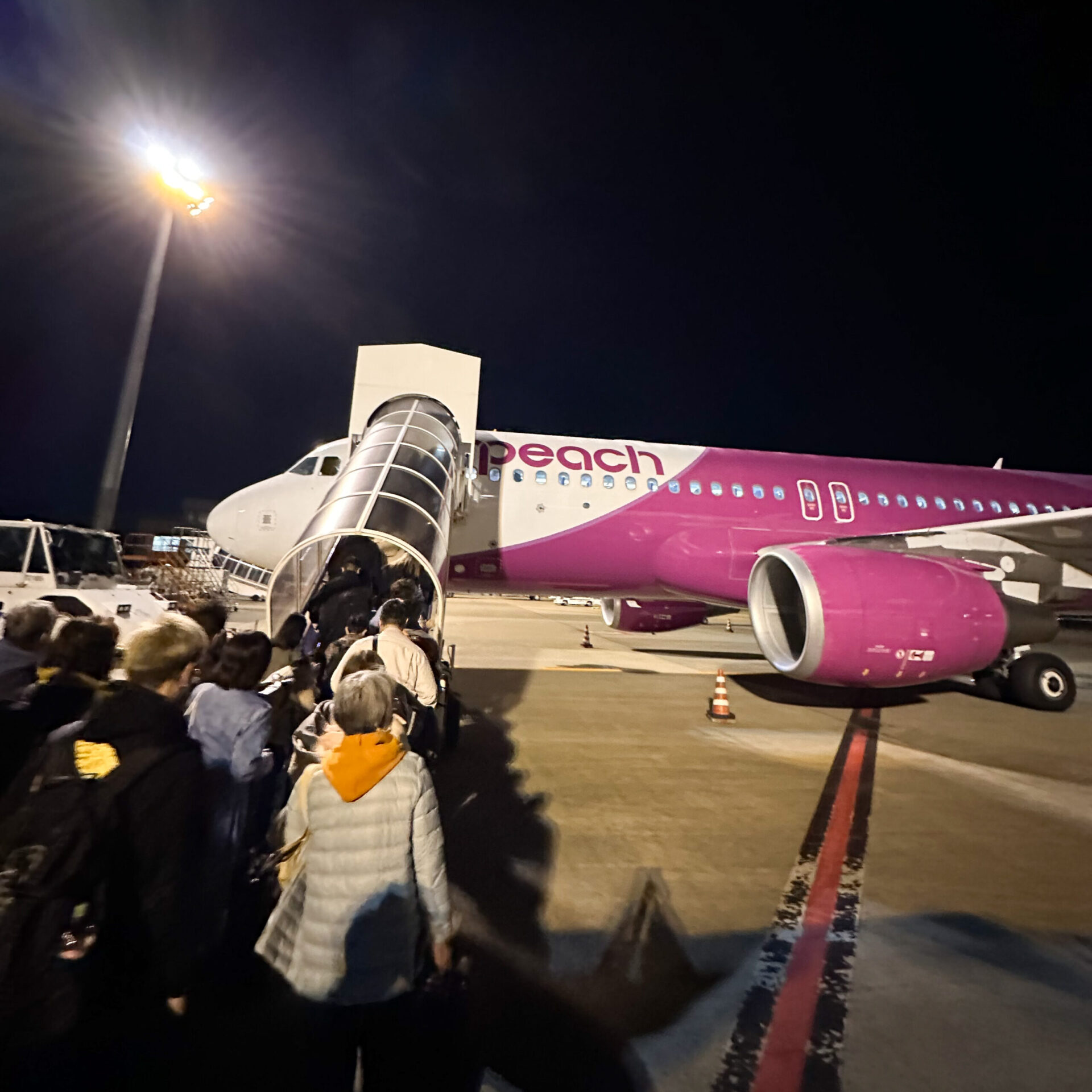成田空港にて搭乗