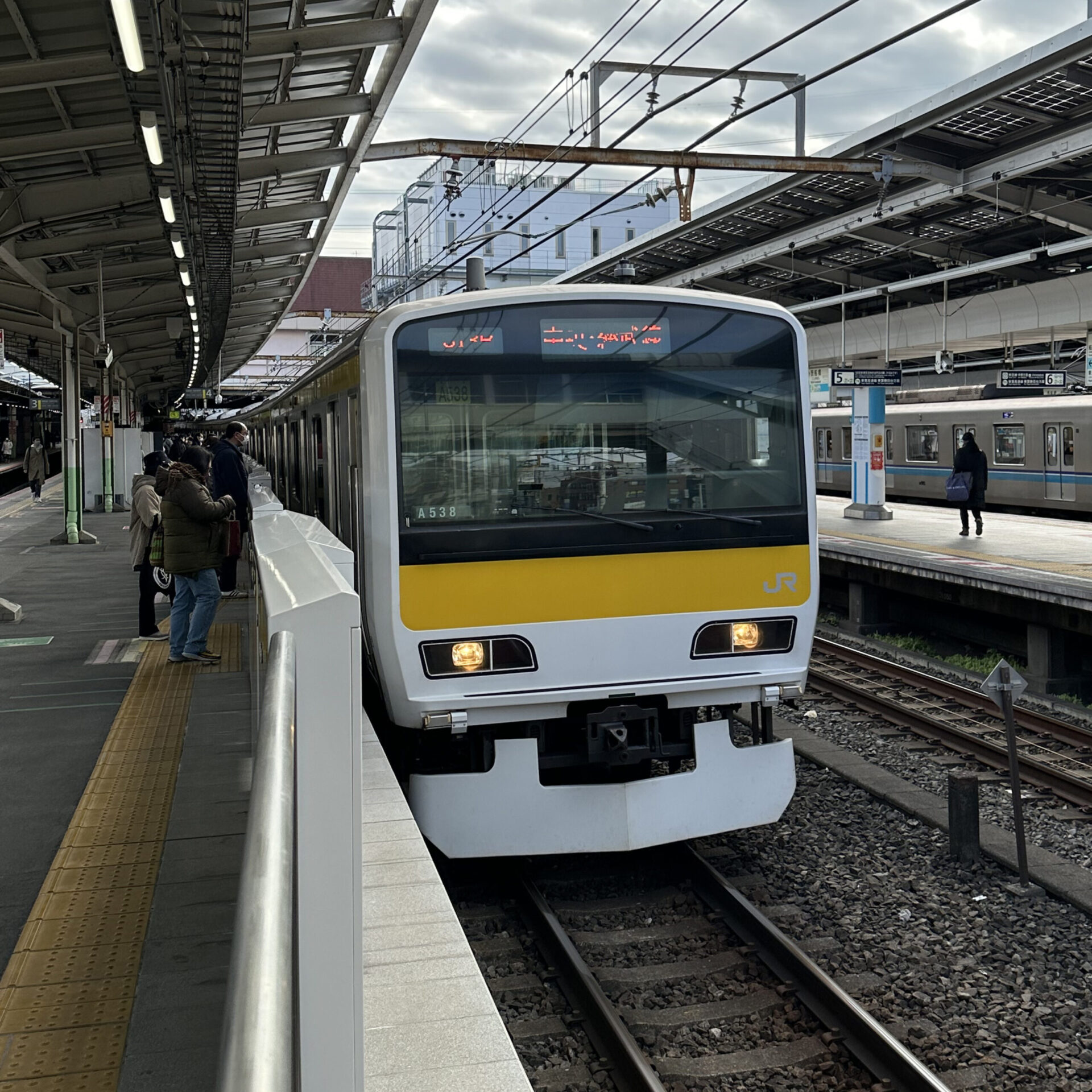 総武線各駅停車西船橋駅にて