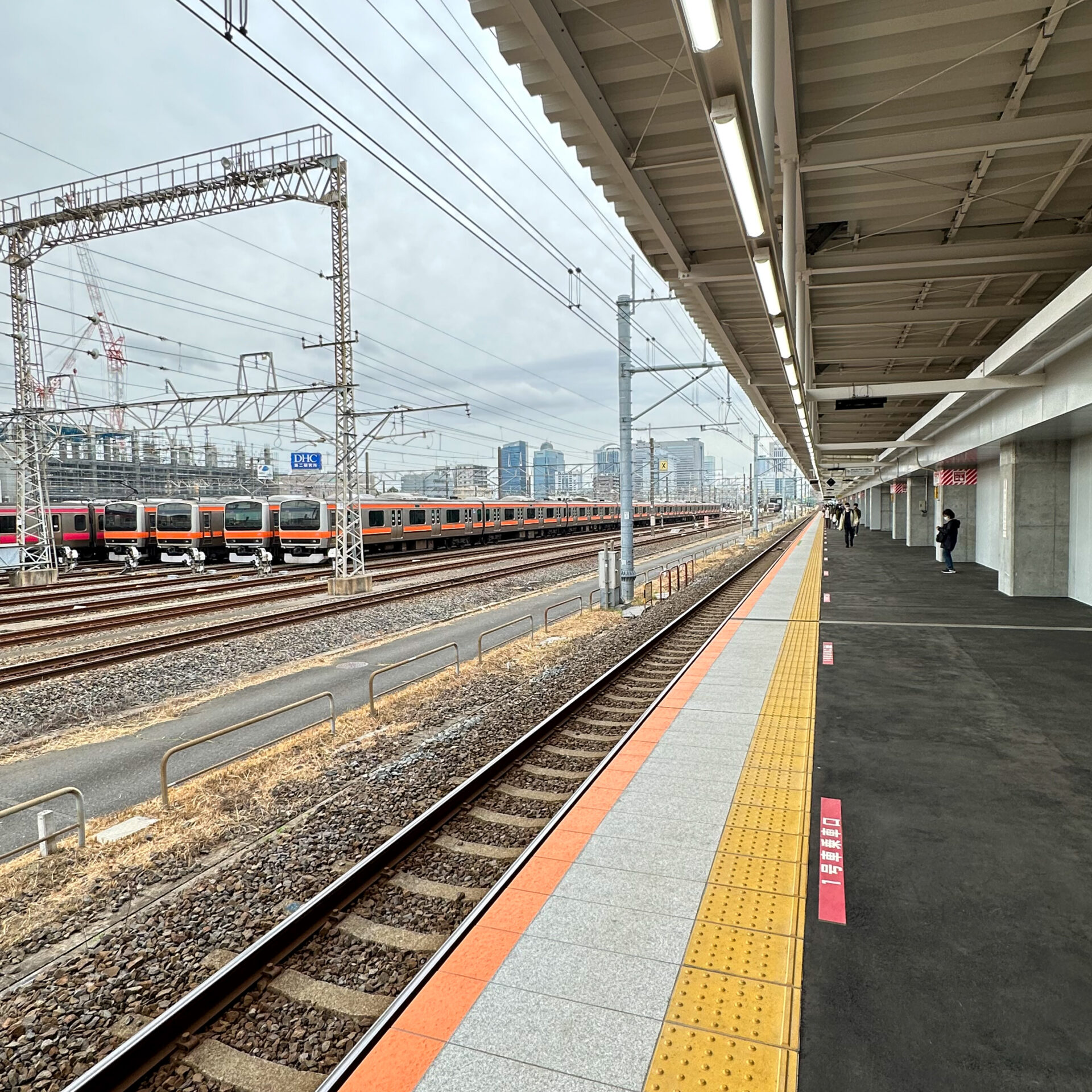 幕張豊砂駅ホーム