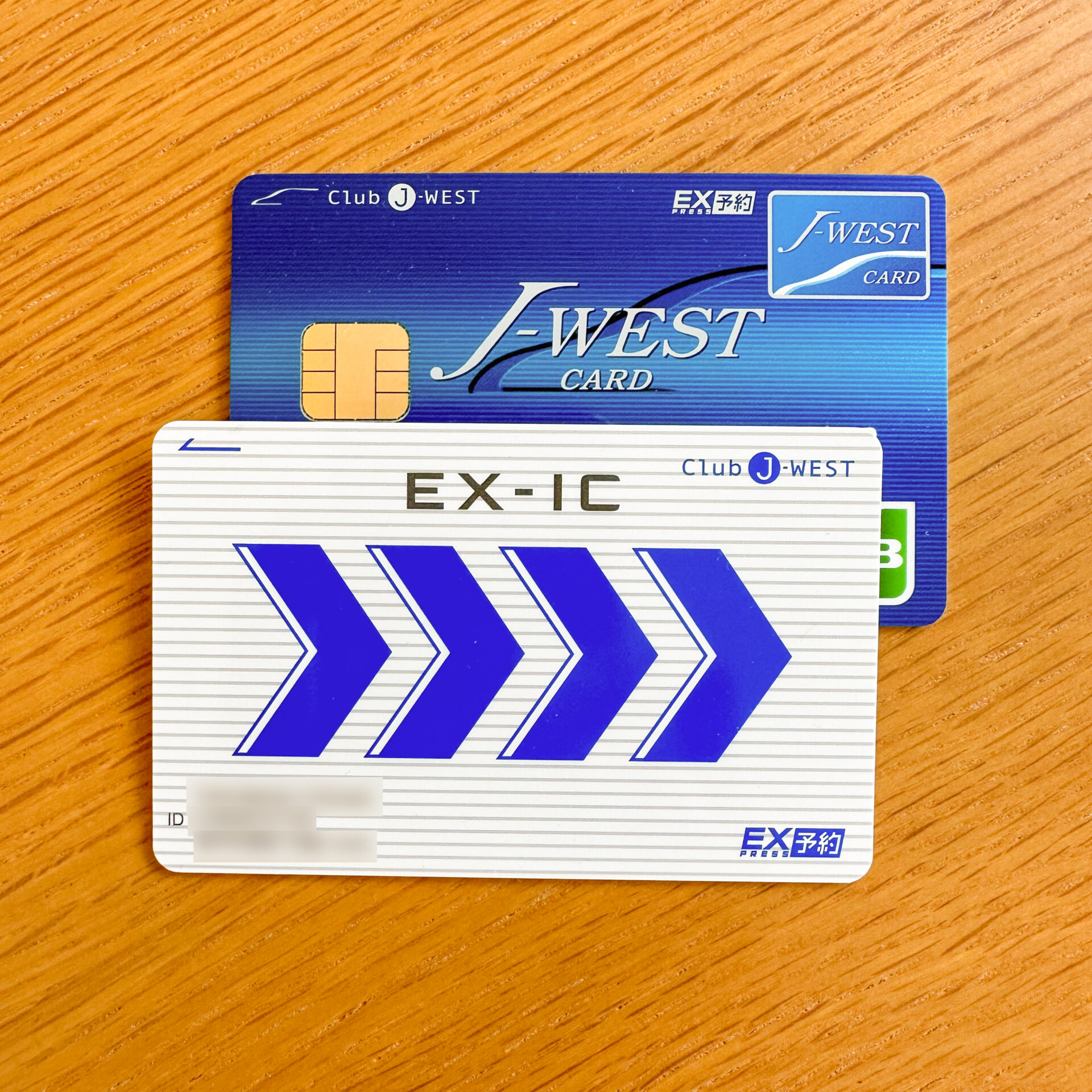 JWESTカードとEXICカード