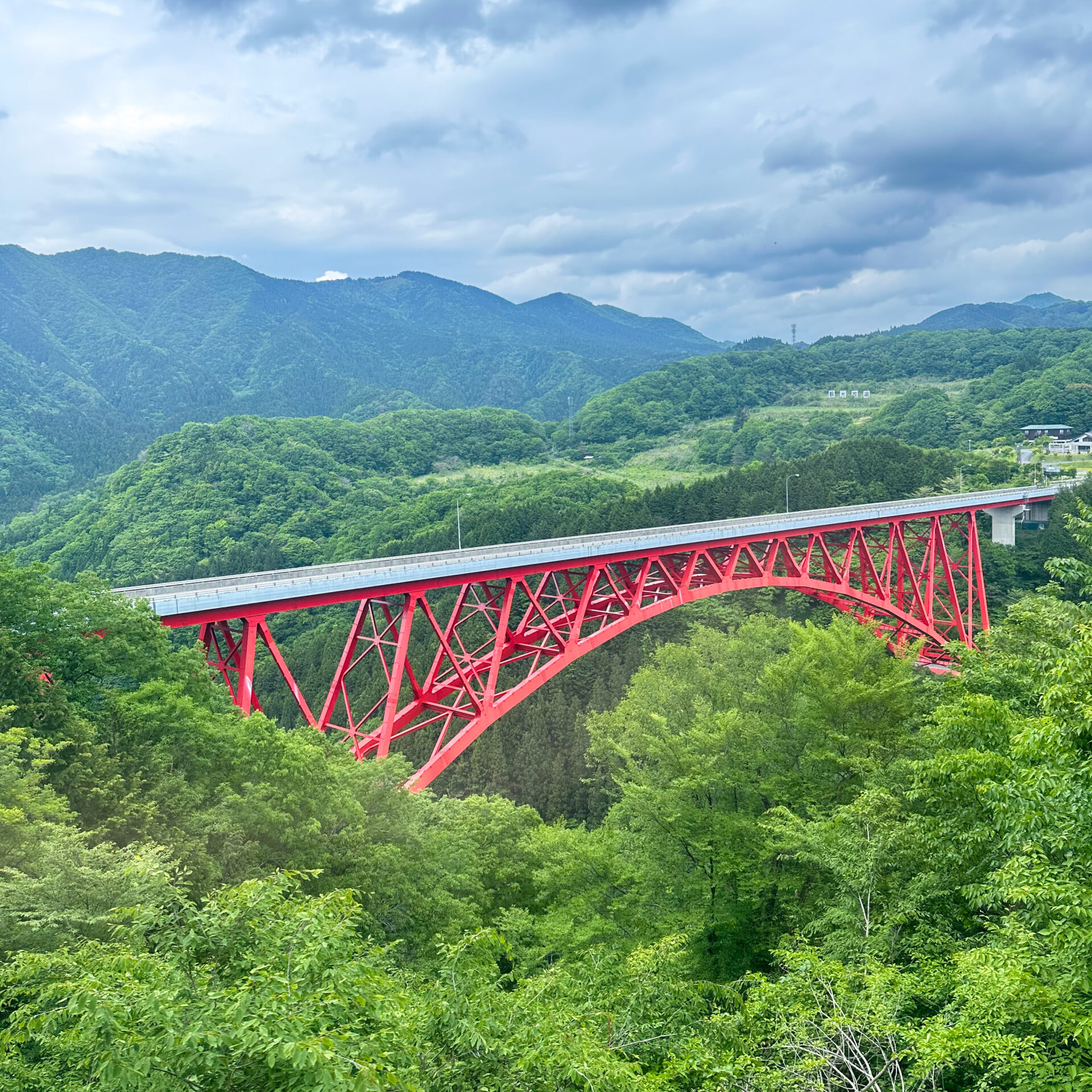 木次線三井野原駅付近