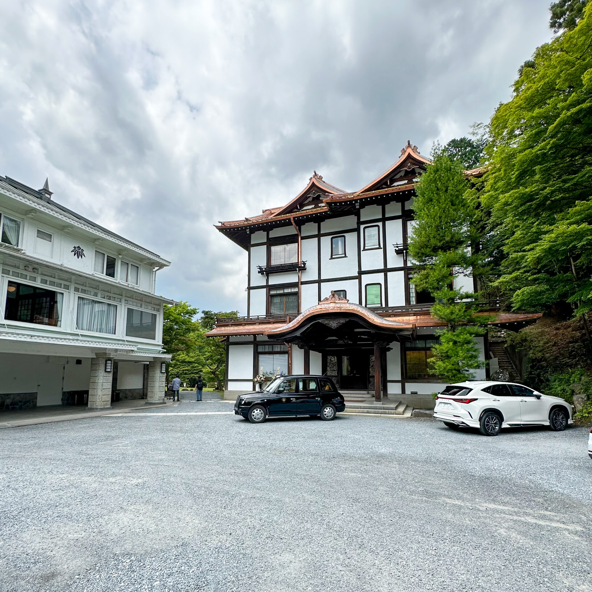 日光金谷ホテルエントランス
