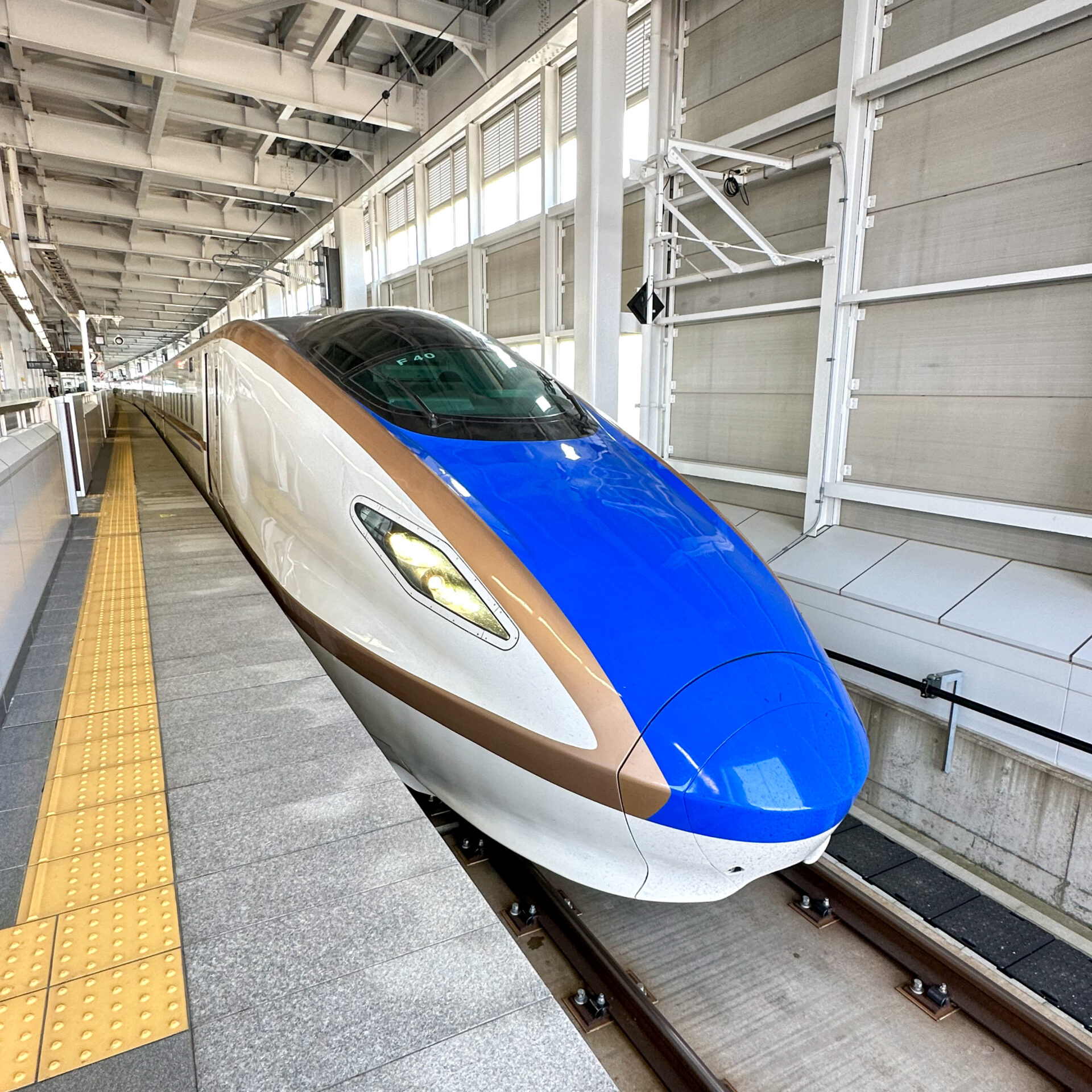 北陸新幹線E7系